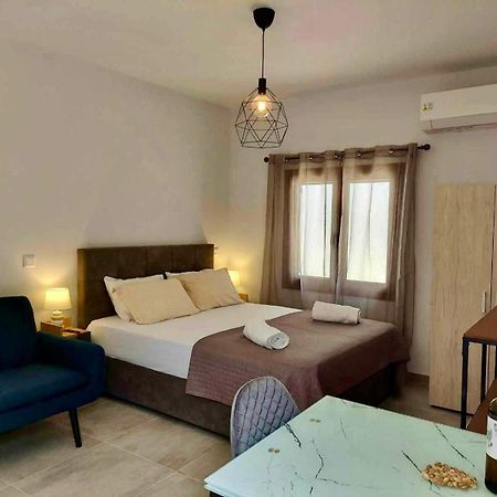 Utopia Suites 3 Aegina 외부 사진